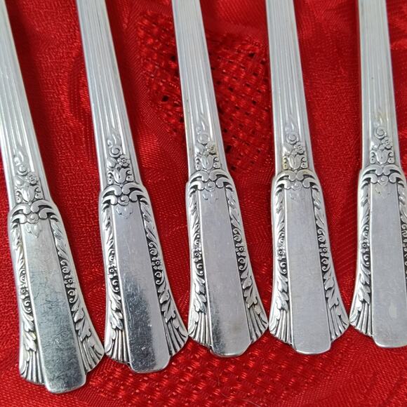 7X Wm Rogers TREASURE International Silver Plate Dinner Forks 1940 Silverware - Picture 6 of 14